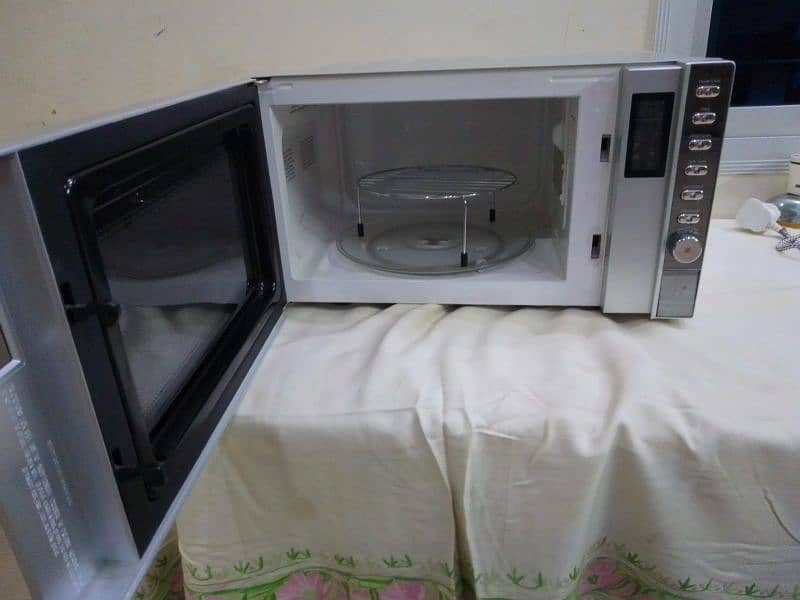 Haier Microwave oven 3