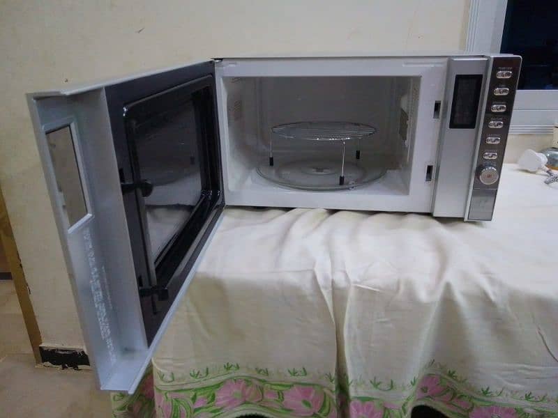 Haier Microwave oven 4