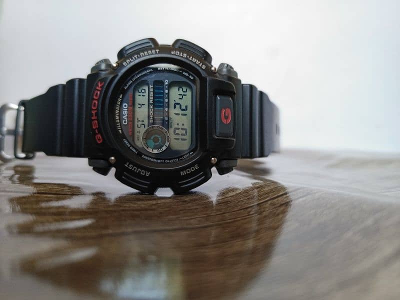 Original Casio G-Shock Digital Watch Black Resin Strap 1