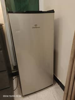 Dawlance small fridge in good condition