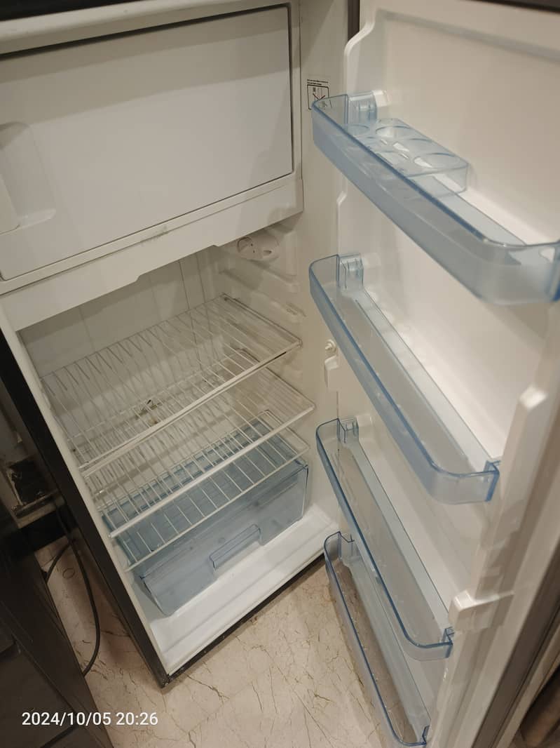 Dawlance small fridge in good condition 2