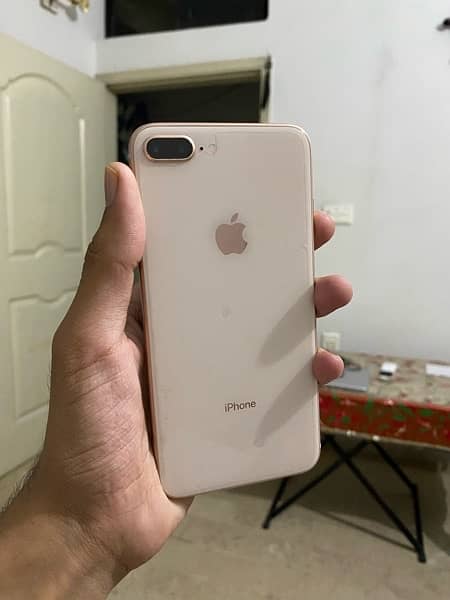 iPhone 8 Plus 0