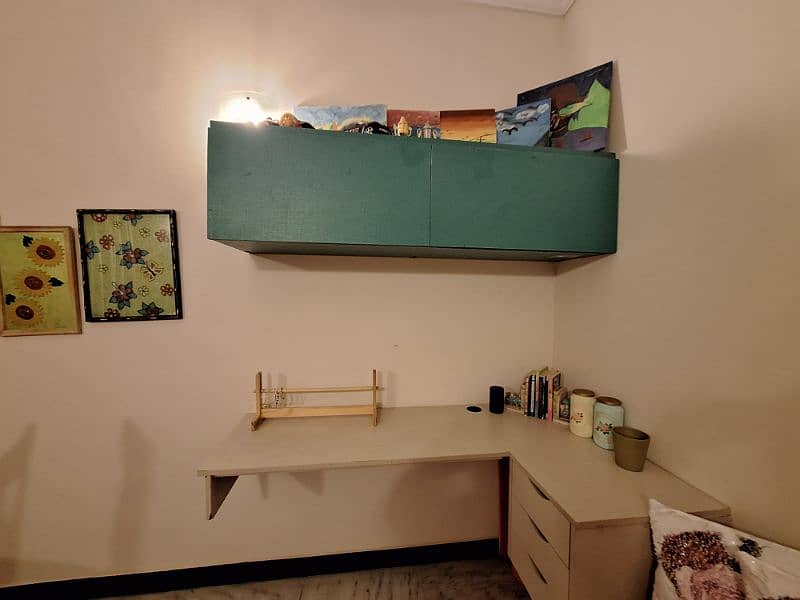 study table wall mounted 1