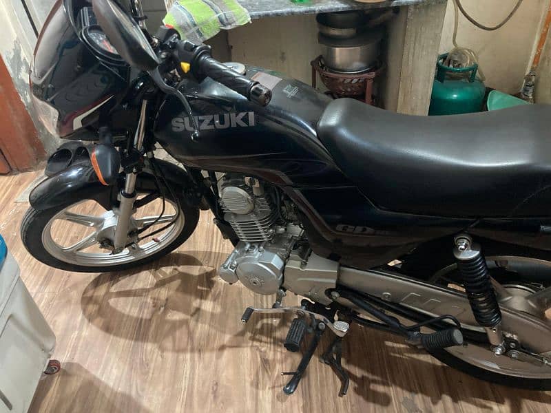 Suzuki GD110S 3