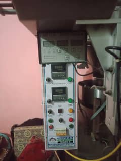 Packing Machine for Slanty, Papad, Lays