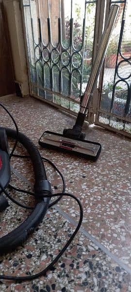 Geepas Vaccum Cleaner GVC 2587 1