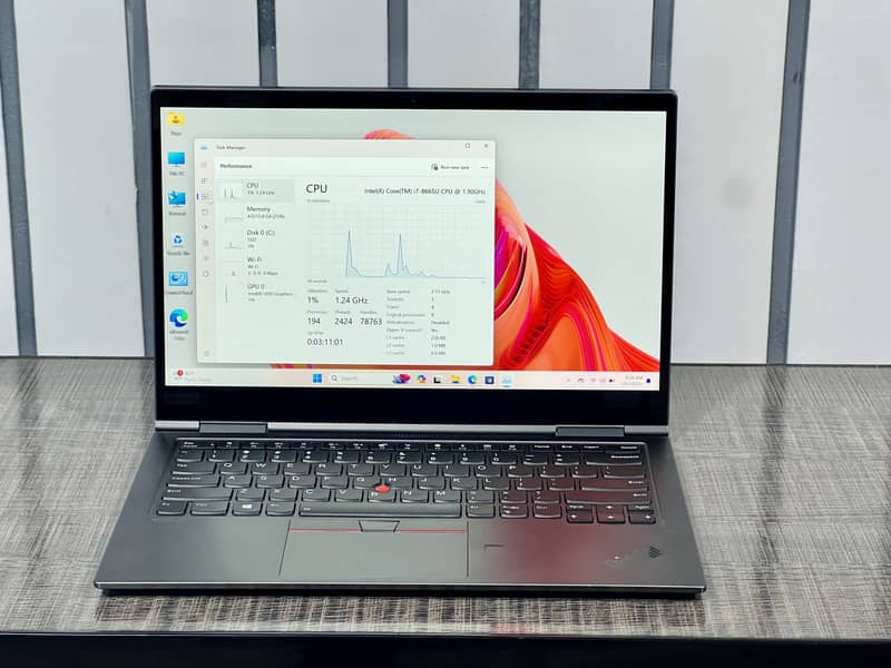 Lenovo X1 Yoga laptop  | I7 8 | 16 GB Ram x360 Stylus Metal 8