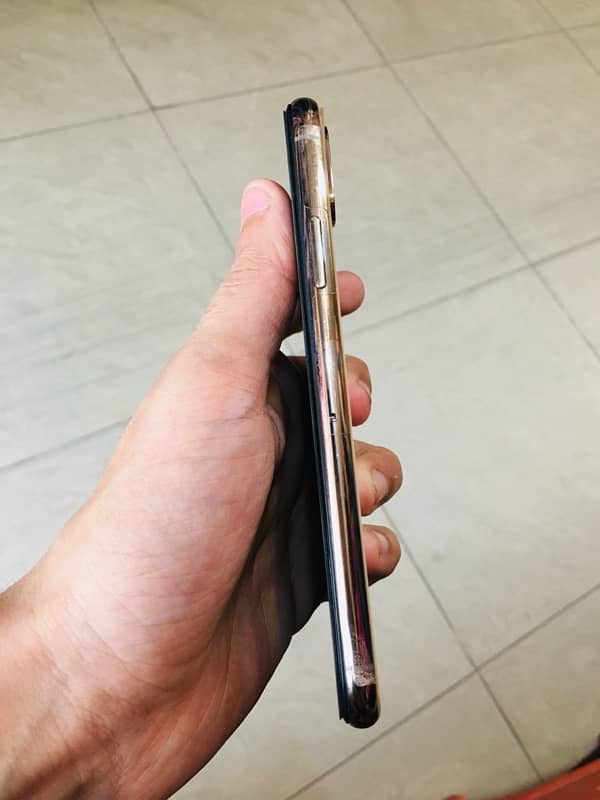 iPhone XS 1