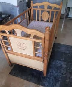 baby cot/baby bed