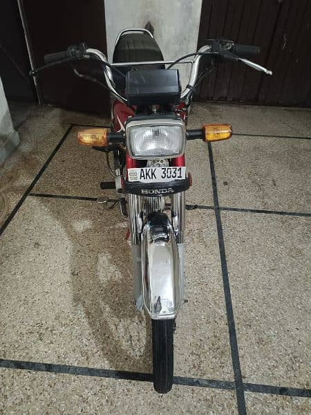 Honda cd 70 2022 model  chaska wala dor raha only call 03094851359 3