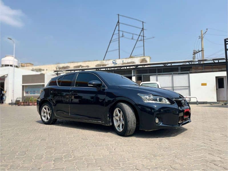 Lexus CT200h 2011/2015 1