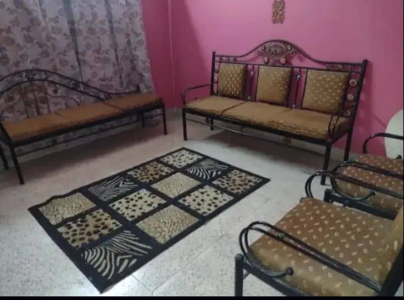 8 seater sofa set with pot in reasonable price 0