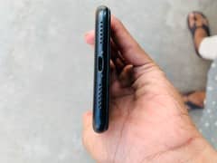 iPhone XR all ok FU 64gb (sim b kabi kabi Chalti hai)