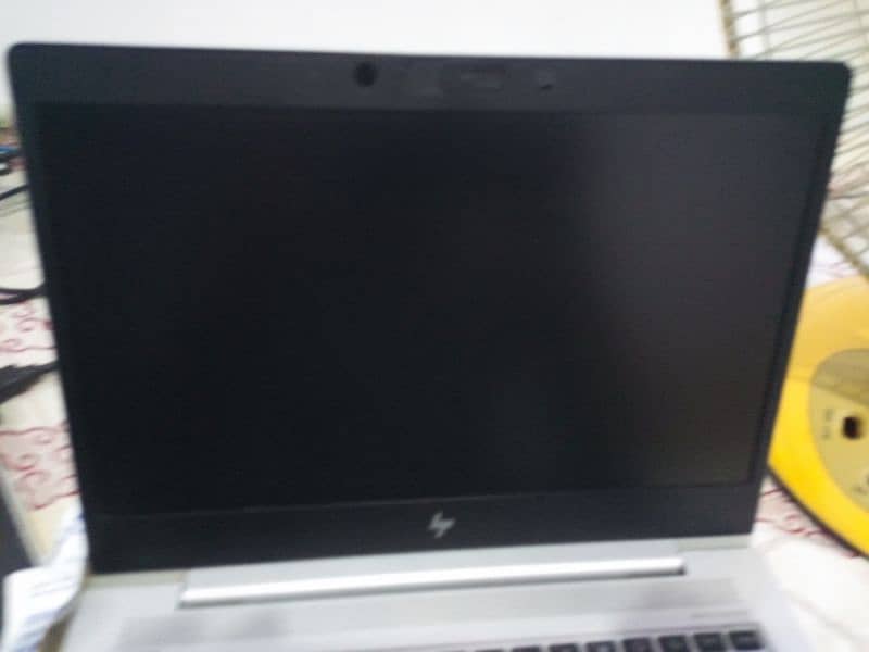 HP elite book 830 G5 3