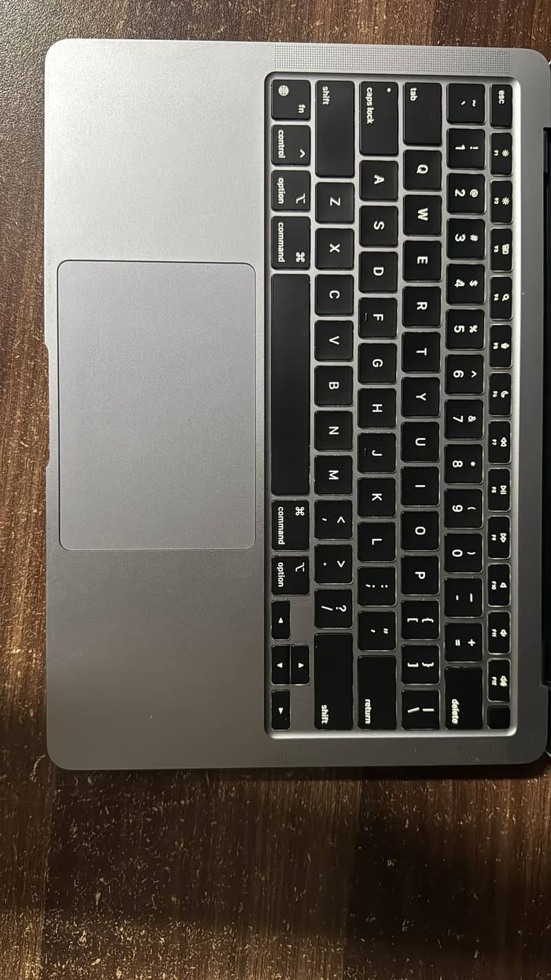 MacBook air m1 13unch 8Gb , 256GB Quantity Available 9/10conditio 3