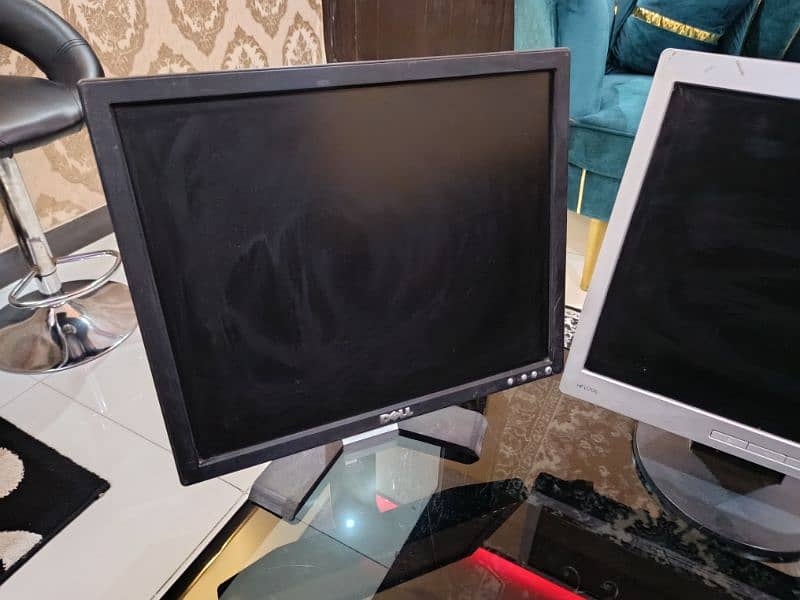 Core i3 2nd Gen & Core 2 Duo with 3 LCDs 7