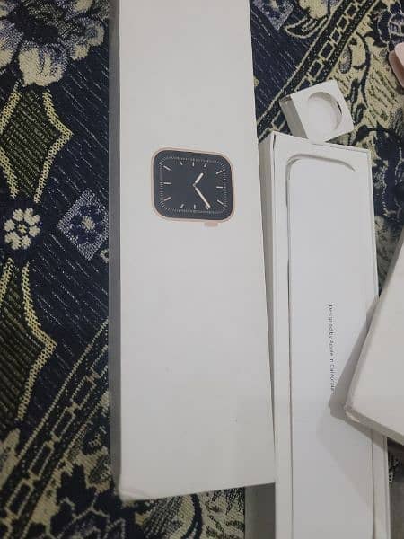 Apple series 5 44mm 9