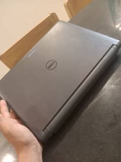 dell core i3 laptop 0