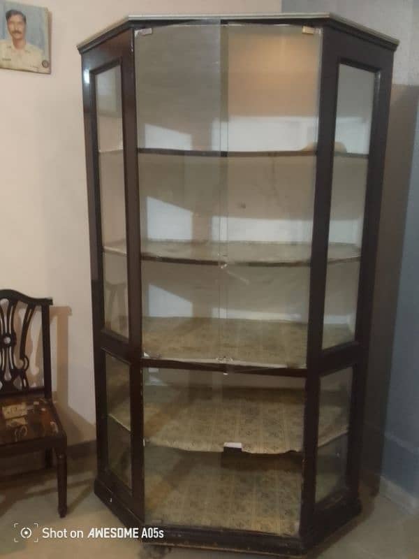 full size showcase for sale hight 6.5 feet wt 4.5 feet 1