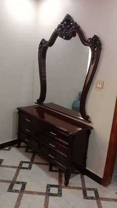 Dressing table