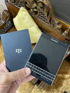 BlackBerry passport black