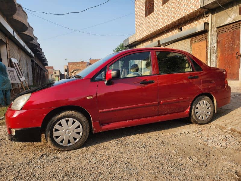 Suzuki Liana 2014 4