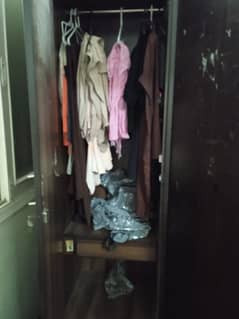 Almari cupboard 3door in good condition