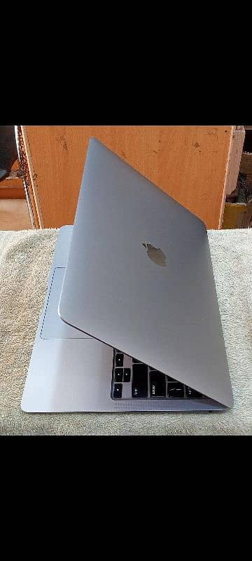 MacBook Air M1 2020 8GB 256GB 13" Space Grey Color MGN63LL/A with Box 13