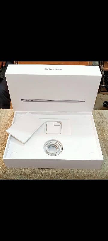 MacBook Air M1 2020 8GB 256GB 13" Space Grey Color MGN63LL/A with Box 18