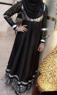 black and silver maxi 0