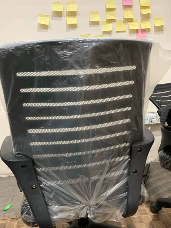 Office Chairs 0