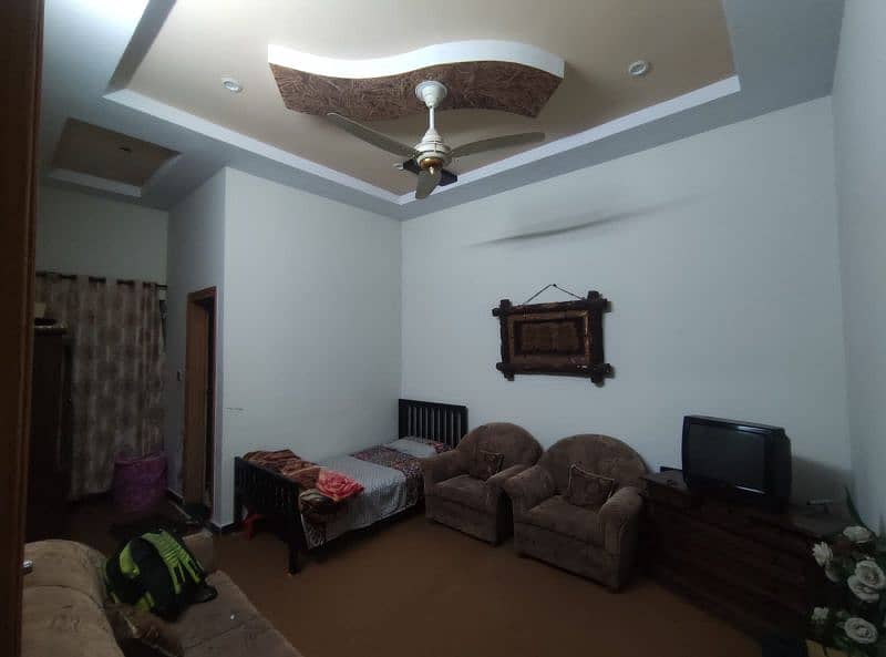 House available for sale in kaghan colony 9