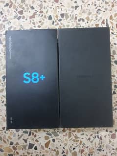 S8 Plus box (Only handsfree and connectors)