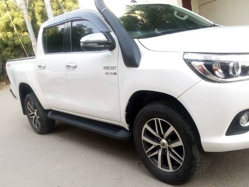 Toyota Hilux 2018 1