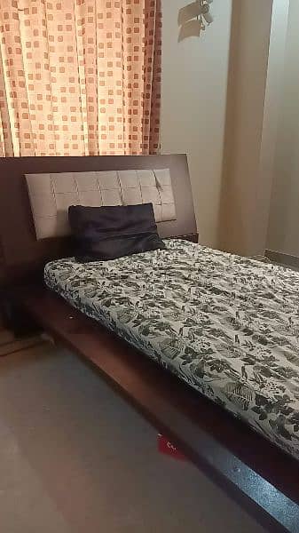 single bed for sale 0