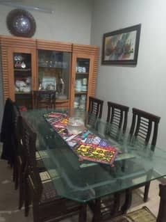 dinning table very good condition