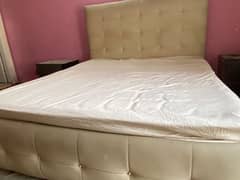 Bed set / king size / double bed / mattress / poshish bed