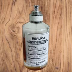 Replica By the Fireplace ( Maison Margiela )