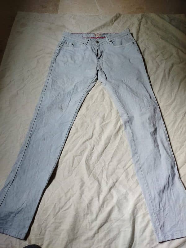 9 pants 6 t-shirt used 2