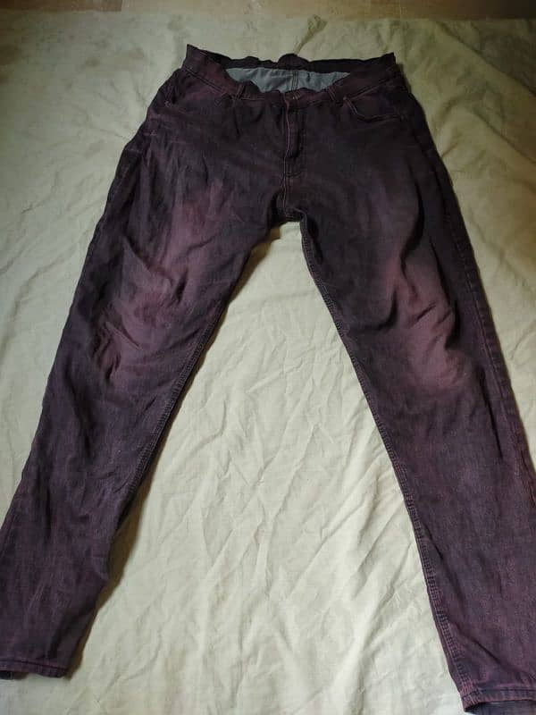 9 pants 6 t-shirt used 4