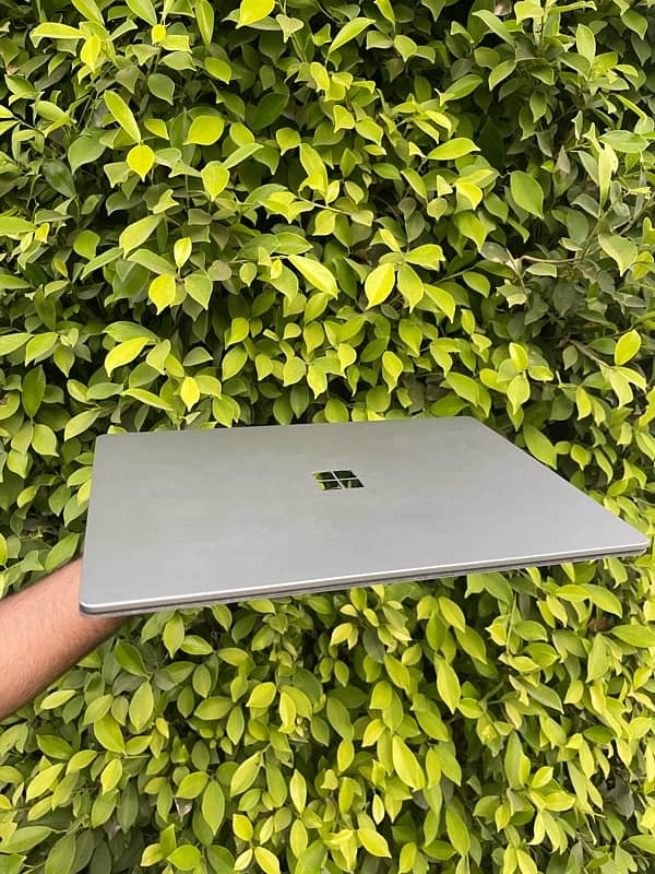 Microsoft surface laptop 3 8