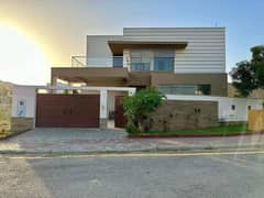 500 sq yards villa for sale precinct-4 p4 brand new A++ construction bahria town Karachi