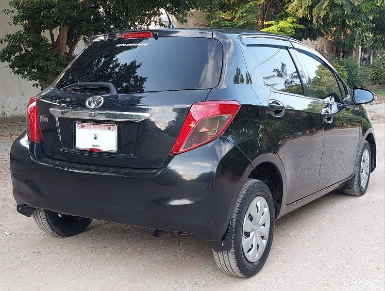 Toyota Vitz 2013 8