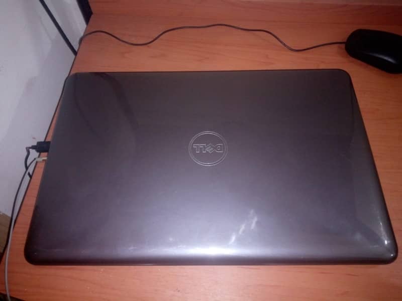 Dell inspiron 17-5765 laptop 7