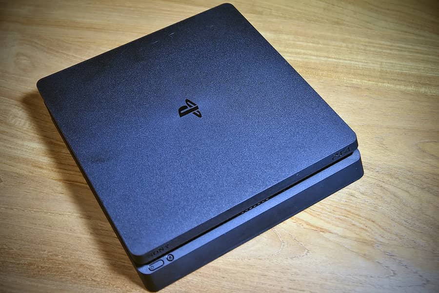 Playstation 04 Slim 500GB (Updated) 3