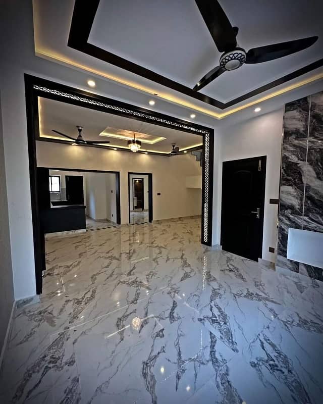 5 MARLA BRAND NEW LUXURY HOUSE FOR SALE IN EDEN VALLEY, 208 CHAK CANAL ROAD FAISALABAD 1