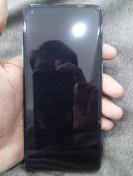 one plus 8t 12/256 (with charger) 1