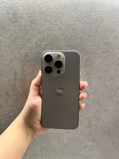 iphone 15 Pro Natural Titanium