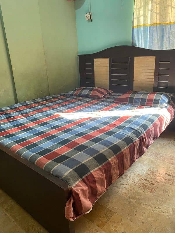 Urgent Bed lasani sheet with mattress 3