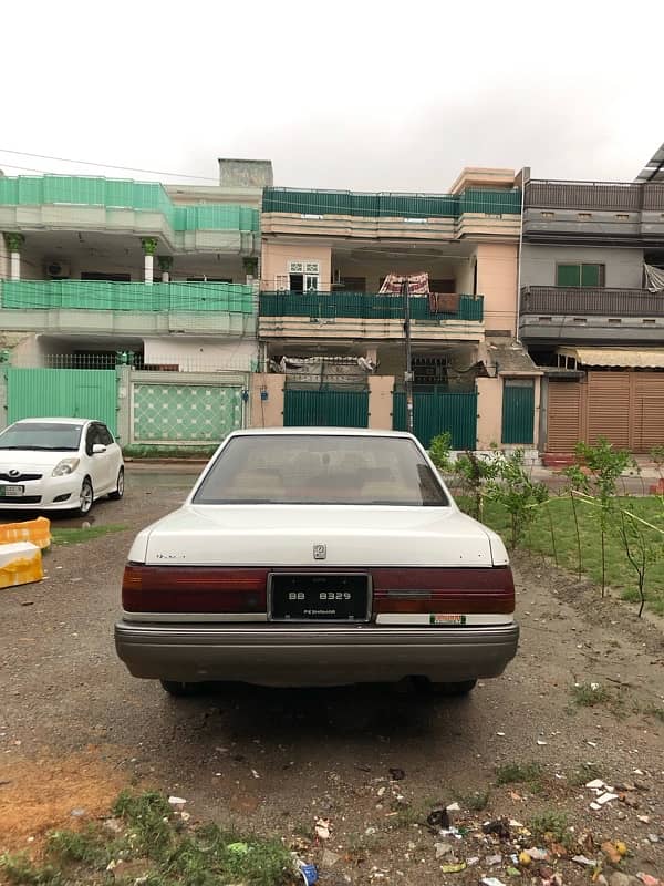 Toyota Crown 1988 9